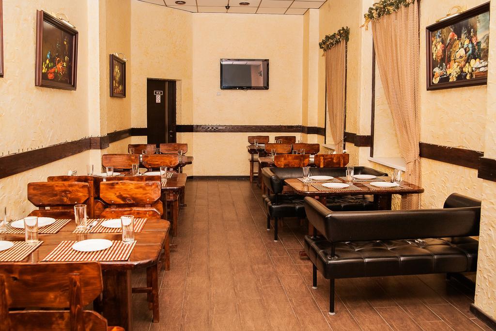 Gubernia Hotel Kharkiv Exterior photo
